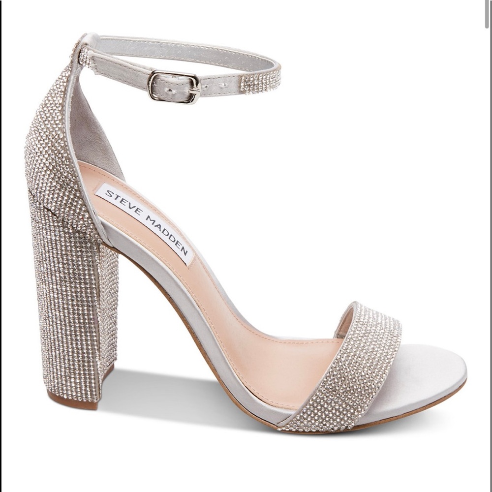 Gently used Steve Madden Crystal Carrson-R Crystal SZ 8 w/box & xtra stones